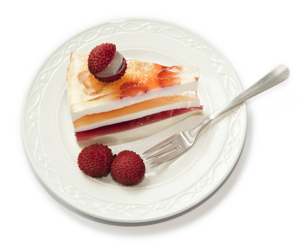 νόστιμη πίτα στο πιάτο που απομονώνονται σε λευκό - Φωτογραφία, εικόνα