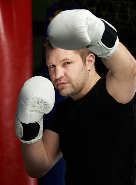 Portrait of boxing man - Фото, изображение