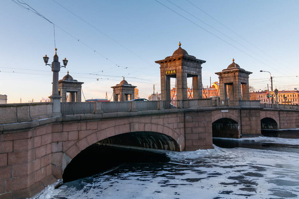 Staro-kalinkin bridge, Sankt Peterburg/ Staro-kalinkin bridge, Sankt Peterburg, Russia - Фото, изображение