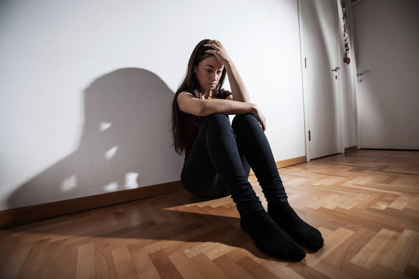 Depresszió a depressziós nő - Fotó, kép