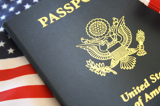 Паспорт и флаг
 - Фото, изображение