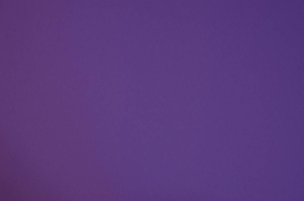 Ультрафиолетовый бесшовный фон из ткани модный цвет в 2018 году концепция цветной бумаги текстура фона красочные геометрические пастельные плоские узор композиции поверхности стены, размытый фиолетовый
 - Фото, изображение