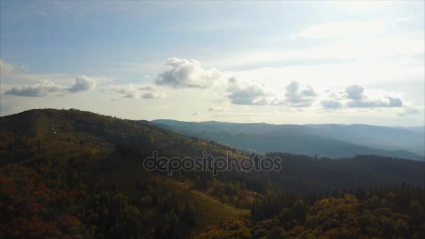 Мальовнича гірська сільська ландшафтна панорама
 - Кадри, відео
