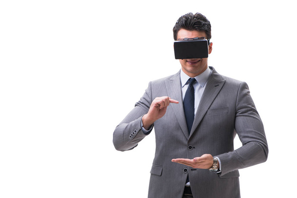 Liikemies yllään virtuaalitodellisuus VR lasit eristetty valkoinen - Valokuva, kuva