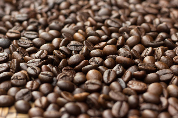 Coffee bean, Close-up koffieboon Selecteer focus, koffiebonen stapel samen - Foto, afbeelding