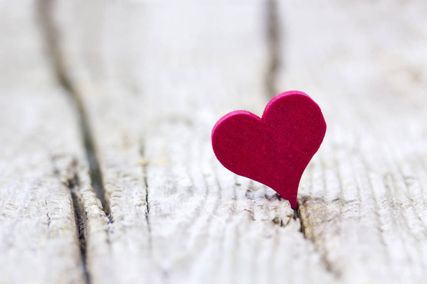 red heart on wooden background - Foto, imagen