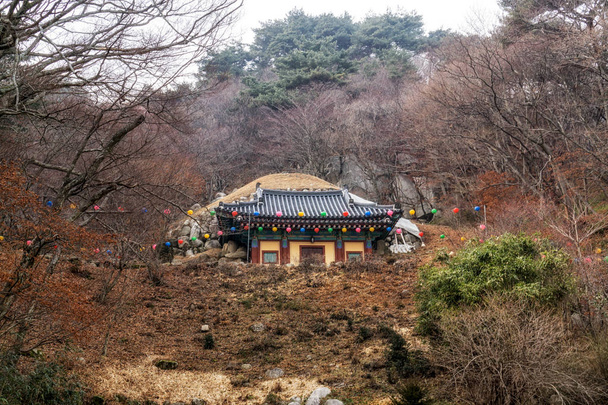 santuario del templo gruta seokguram
 - Foto, imagen
