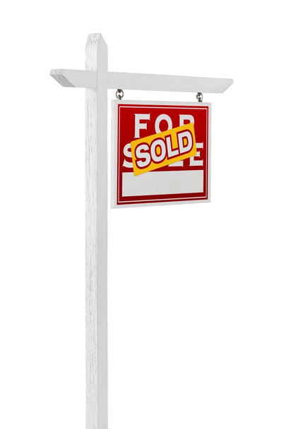 Derecha frente Vendido para la venta Signo de bienes raíces aislado sobre un fondo blanco
. - Foto, imagen