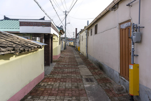callejón de la calle hwangridan
 - Foto, Imagen