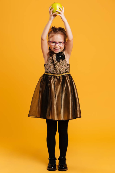 Laughing girl child wearing princess crown - Valokuva, kuva