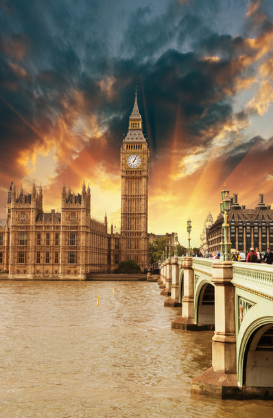 Domy Parlamentu, Pałacu Westminsterskiego - Zdjęcie, obraz