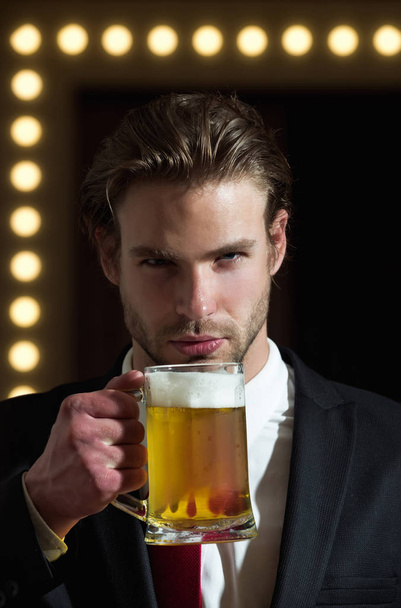 businessman hold beer glass, meeting and relax - Foto, Imagem
