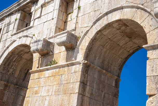 fragment of Roman triumphal arch, Patara, Turkey - Foto, imagen