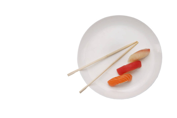 sushi a tányéron. - Fotó, kép