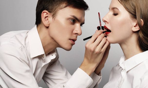 Beauty concept: Make-up artist doing makeup - Fotoğraf, Görsel