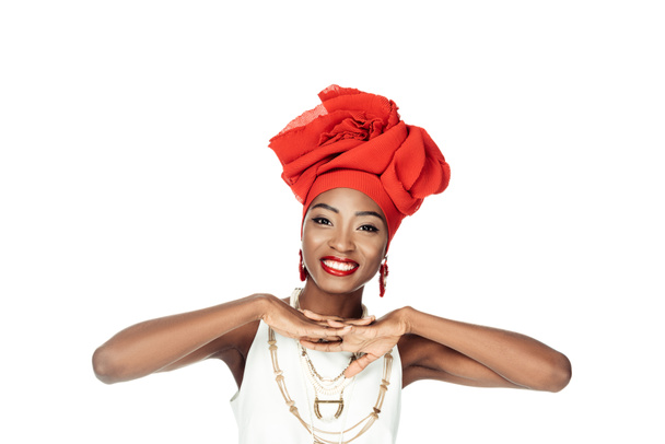 smiling african american woman in wire head wrap isolated on white - Фото, зображення