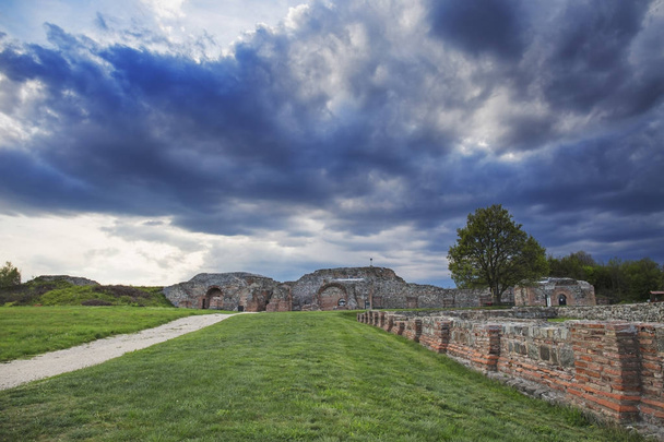Gamzigrad, Felix Romuliana, antigo palácio romano, Zajecar, Sérvia
 - Foto, Imagem