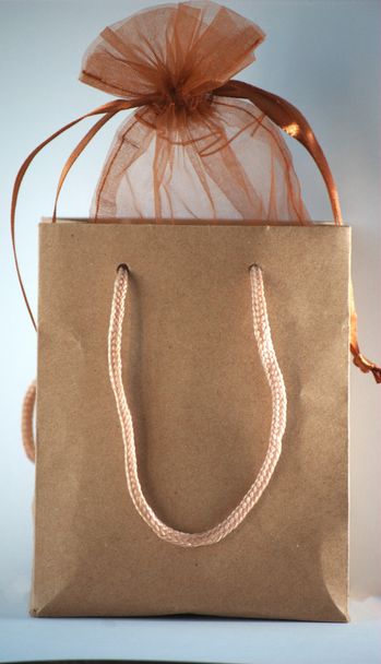 Bolsa de regalo de papel marrón
 - Foto, Imagen