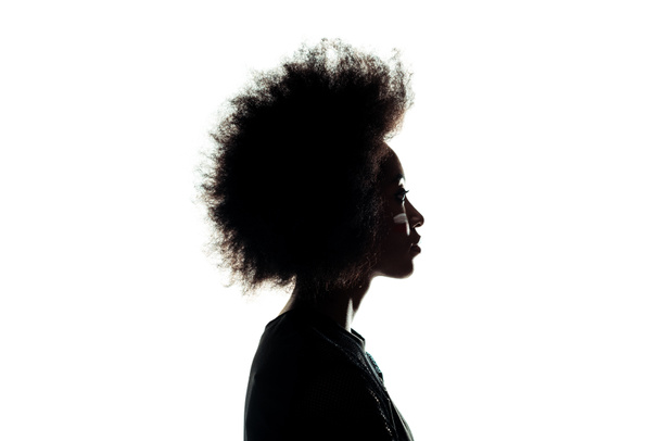siluetti afrikkalainen amerikkalainen nainen afro kampauksen eristetty valkoinen
 - Valokuva, kuva
