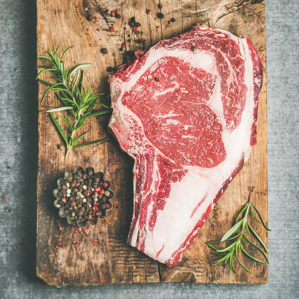 Raw prime beef meat  - Φωτογραφία, εικόνα