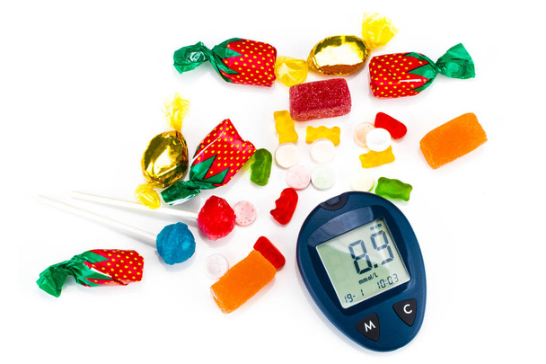 測定器は、不健康な食品、糖尿病の概念 - 写真・画像
