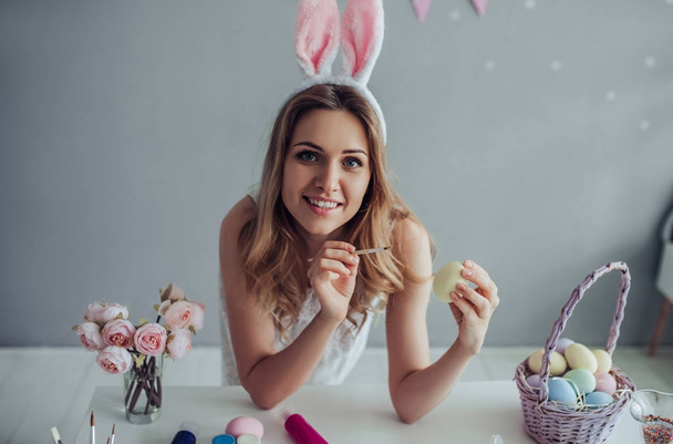 Young woman celebrating Easter - 写真・画像