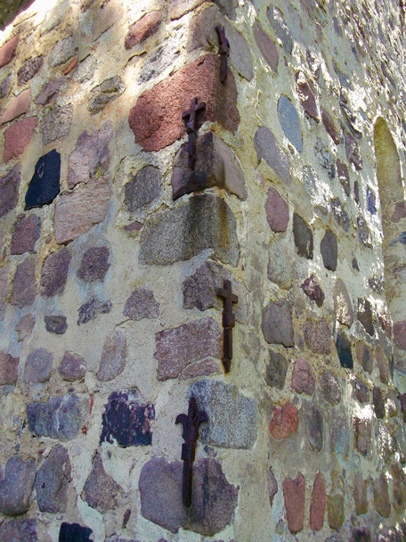 Muur anker op de protestantse dorpskerk - Foto, afbeelding