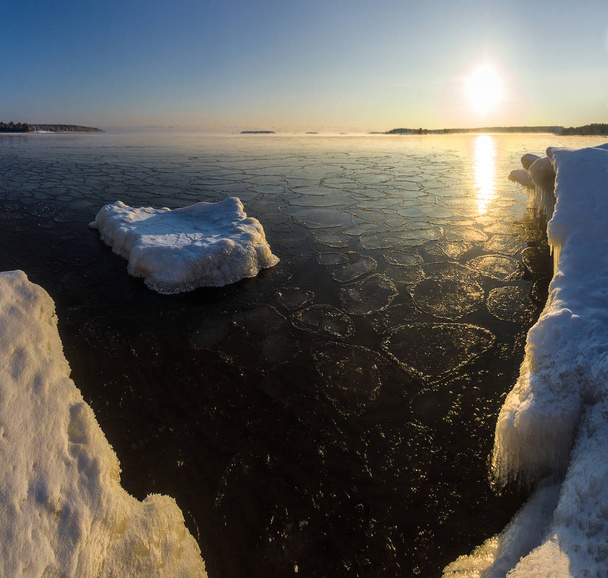 Winter on lake Ladoga. Karelia. Russia - Foto, Imagem