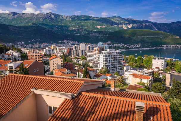 Budva em Montenegro
 - Foto, Imagem