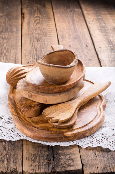 Z oliwek drewniane przybory kuchenne  - Zdjęcie, obraz