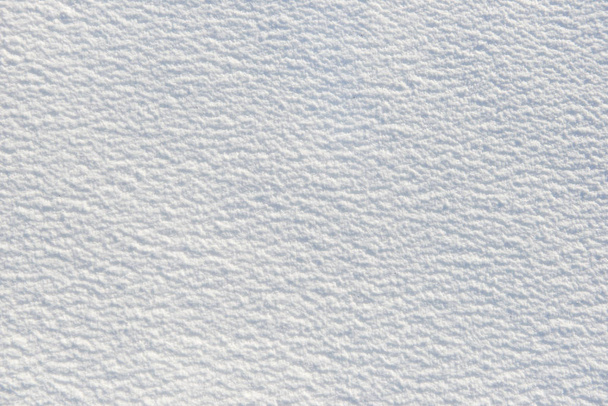 neige pour la texture ou l'arrière-plan à la journée ensoleillée, lumière vive avec ombres, plat, vue sur le dessus, propre et personne
 - Photo, image