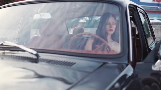 Shoot through the windshield of a retro car - Felvétel, videó