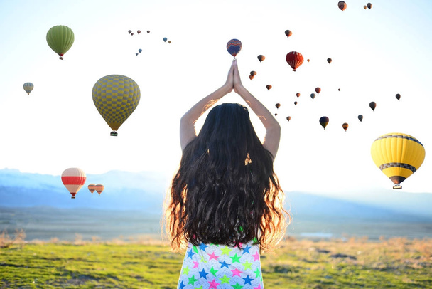 Luftballons aus Kappadokien, Frieden, Glück und Tourismus - Foto, Bild