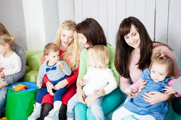 Group of mothers with kids - Zdjęcie, obraz