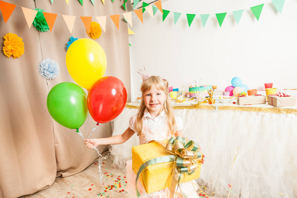 Happy little birthday girl - Foto, Imagen