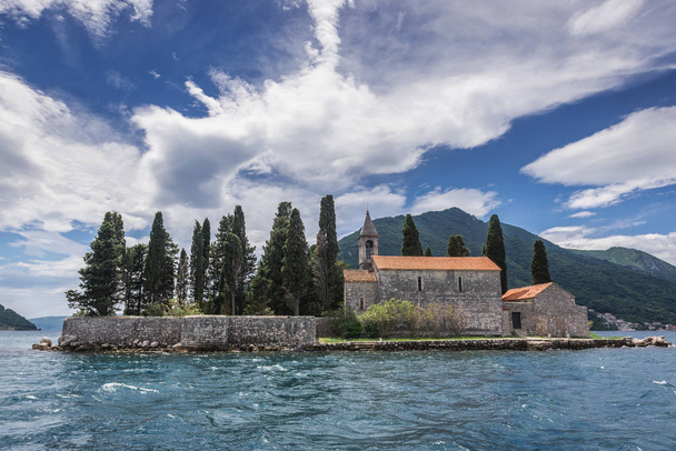 Islet de São Jorge em Montenegro
 - Foto, Imagem