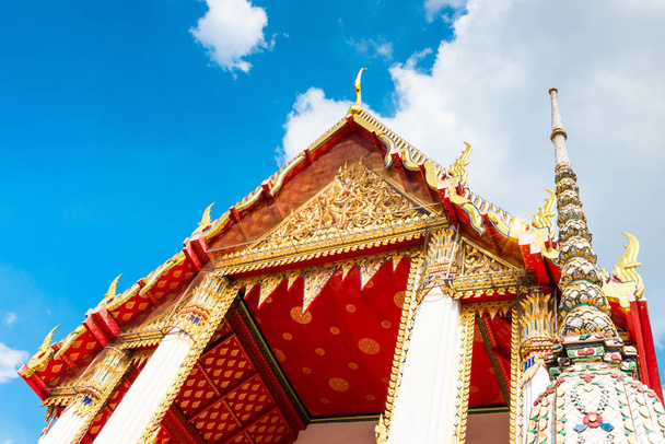 beautiful ornate decorated architecture of the temple of Bangkok - Fotó, kép