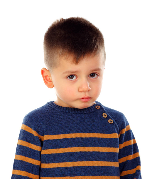 trauriger kleiner Junge isoliert auf weißem Hintergrund - Foto, Bild