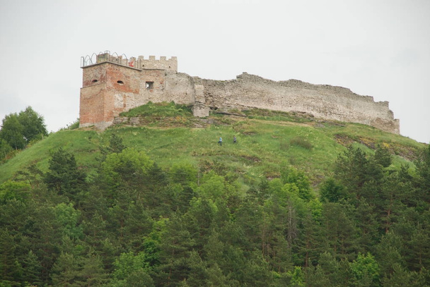 Obornni τοίχοι του λόφου του κάστρου - Φωτογραφία, εικόνα
