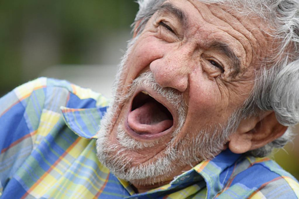 Bearded Old Male Laughing - Foto, Bild