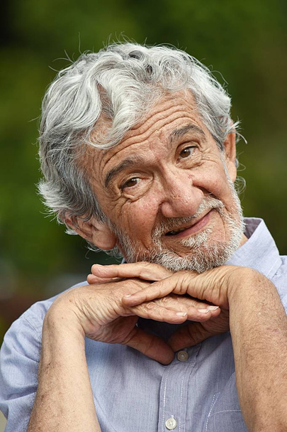 Portrait Of A Bearded Old Man - Foto, immagini