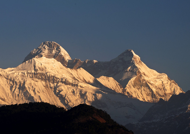 Hó öltözött Himalája-csúcs - Fotó, kép
