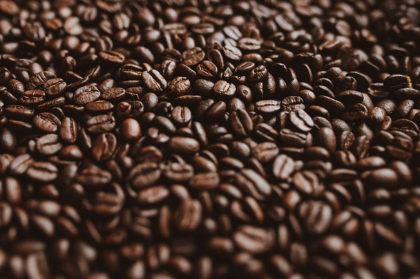 Roasted coffee beans background. Abstract texture pattern - Fotoğraf, Görsel