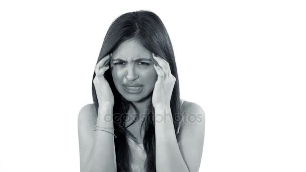 Mujer con dolor de cabeza muy fuerte
 - Imágenes, Vídeo