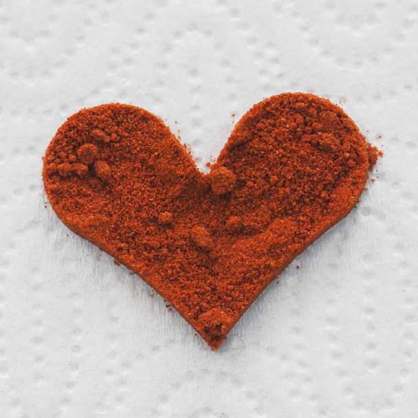 Corazón de chile rojo
 - Foto, imagen