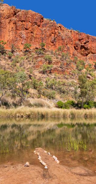 in Australia natuarl re canyon e il fiume vicino alla montagna nella natura
 - Foto, immagini