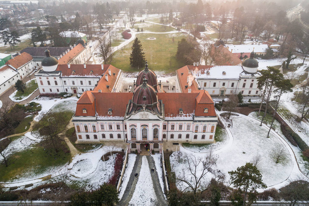 ハンガリーの高貴な城 - 写真・画像