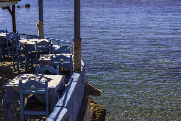 Taverna sul mare a Peloponesse
 - Foto, immagini