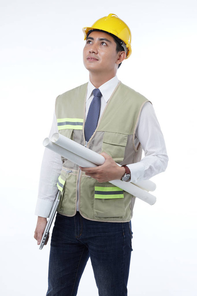 Portrait of attractive Southeast Asian engineer  - Foto, Imagen
