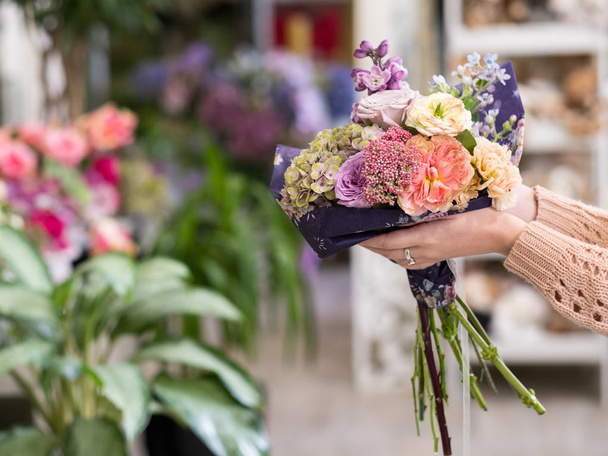flower bouquet delivery woman holding creative - 写真・画像
